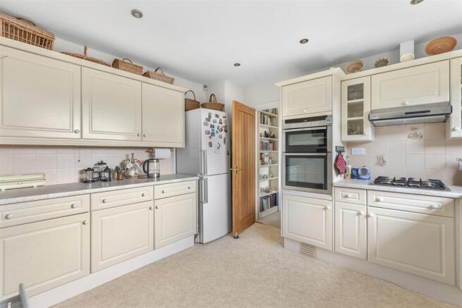 3 bed Detached Bungalow for sale Image 5