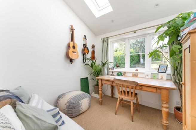 3 bed Semi-Detached for sale Image 9