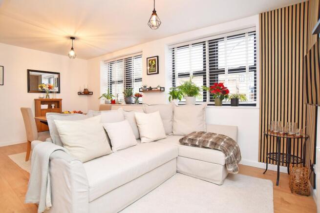2 bed House for sale Image 12