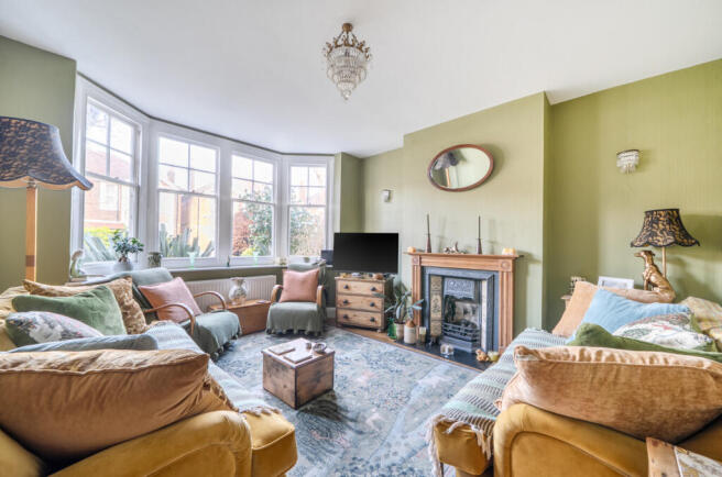 1422114-12-69a715...