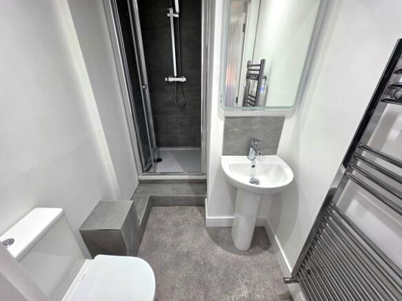 1 bed House of Multiple Occupation to rent Image 9