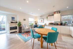 Apartment 10, Reservoir Court, Palace Road, London SW2 3NG