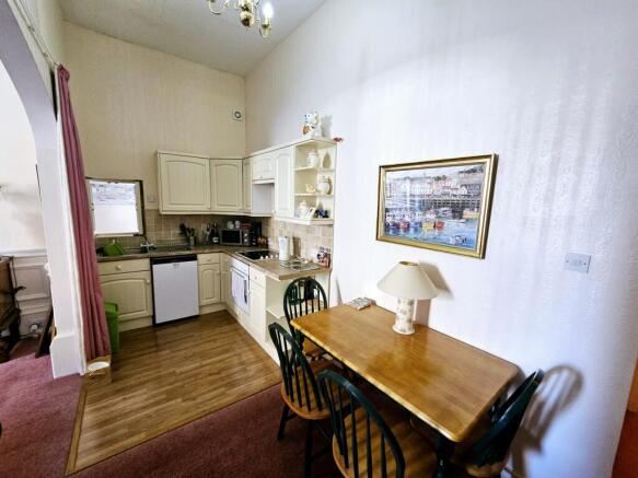 2 bed Flat for sale Image 6