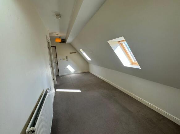 1 bed Apartment to rent Image 6