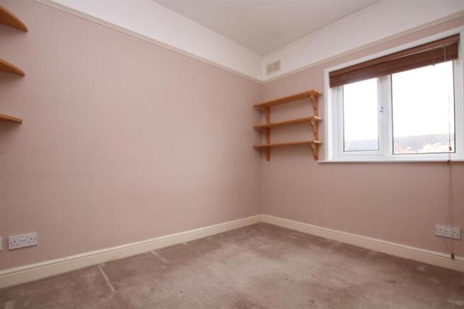 Bedroom 2.JPG