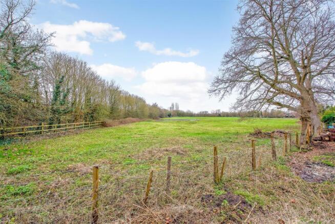 field at rear.jpg