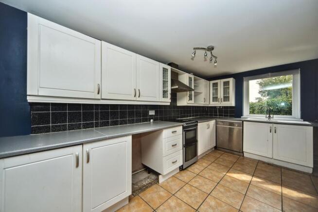 3 bed Semi-Detached for sale Image 9