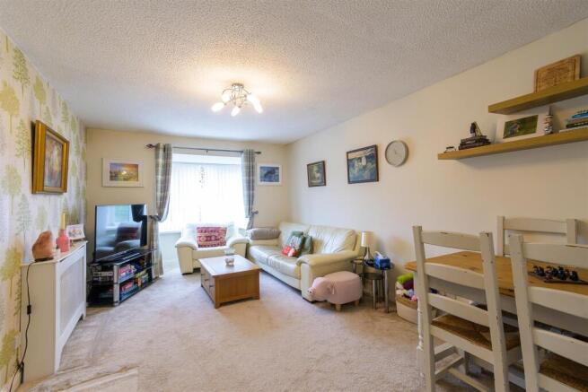 LIVING ROOM/KITCHEN