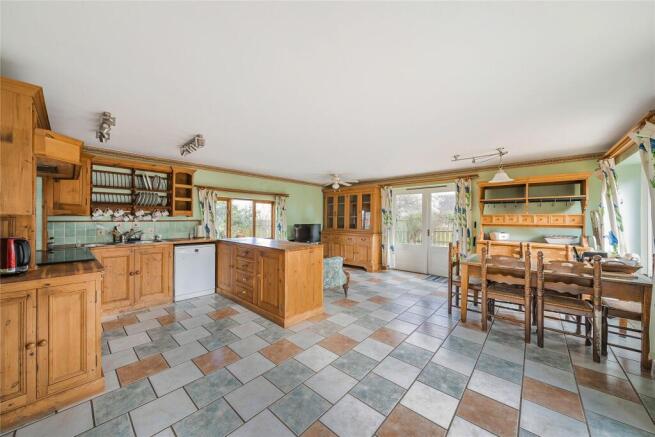 Kitchen/Breakfast Rm
