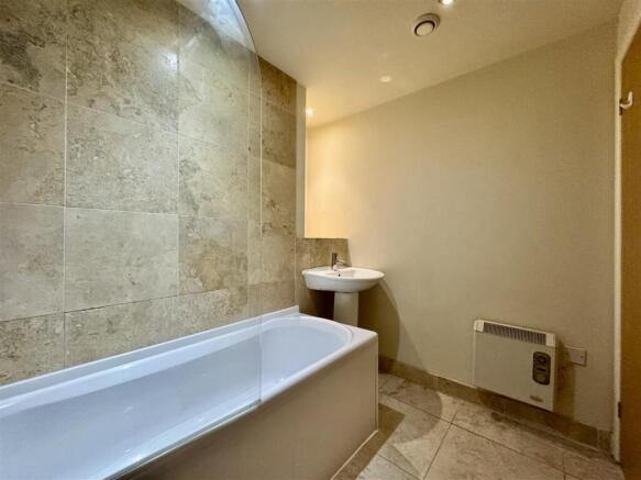1 bed Character Property to rent Image 10