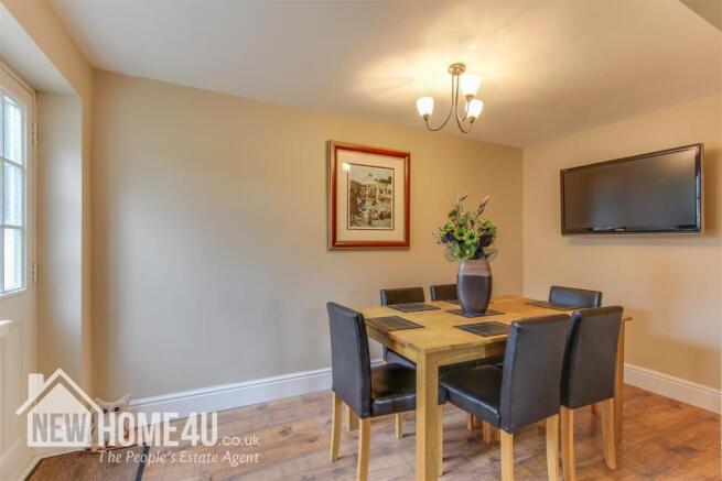 DINING ROOM: