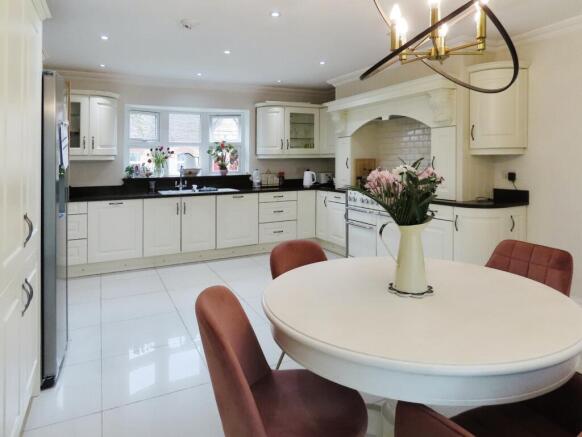 Kitchen/dining Room