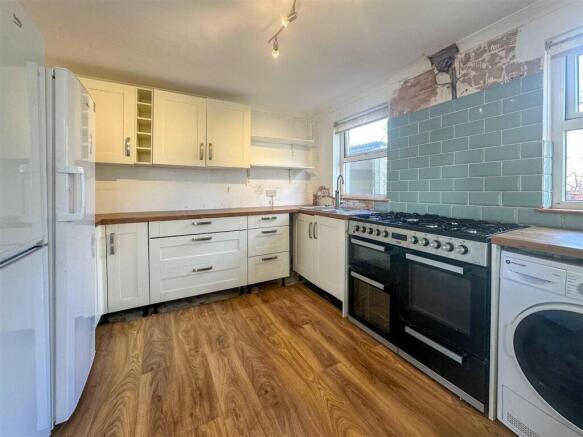 Praze, Stone Fronted Cottage photo 3
