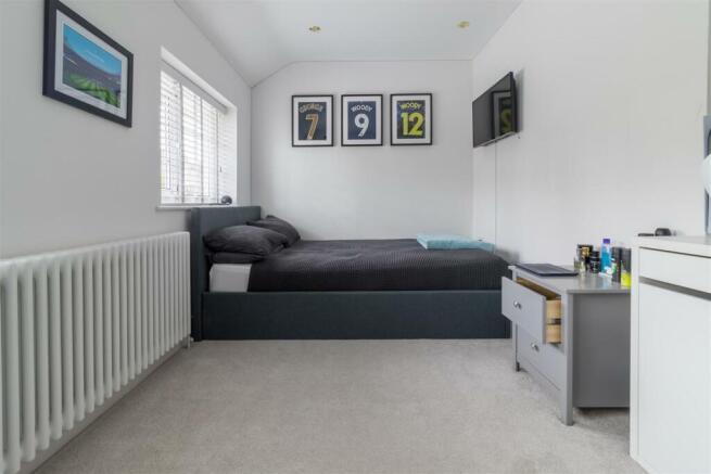 BEDROOM THREE pic 2