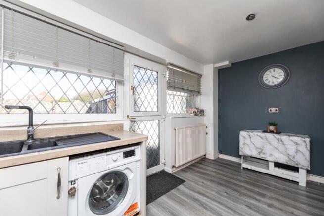 3 bed Semi-Detached for sale Image 5