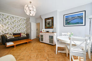 17, Eaton House, Vicarage Crescent, London SW11 3LE