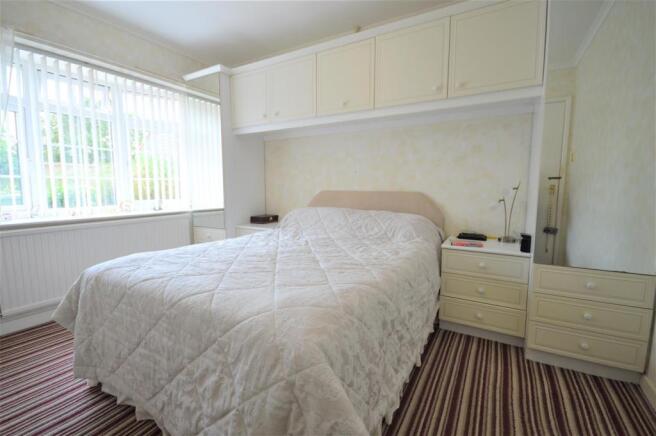 BEDROOM 2