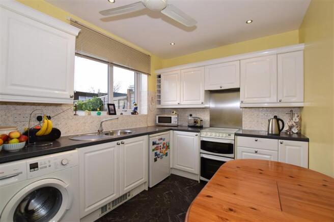 Kitchen/Dining Area