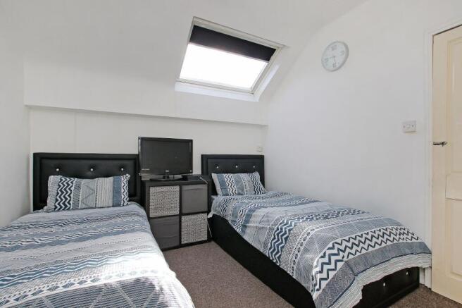 3 bed Terraced for sale Image 12