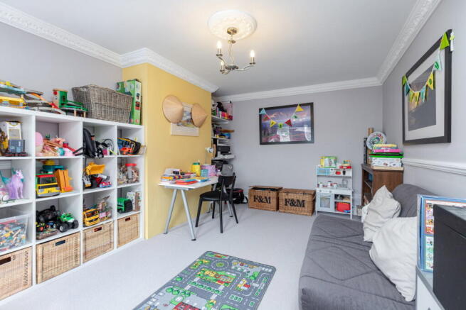 4 bed Detached for sale Image 6