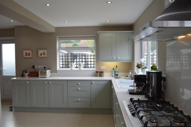 KITCHEN DINING ROOM