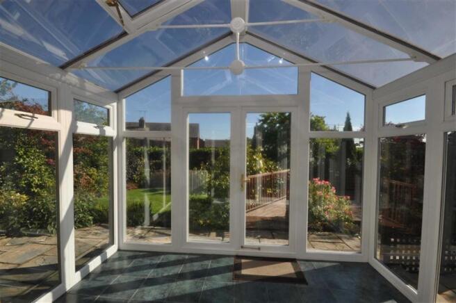 GARDEN ROOM