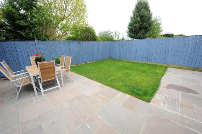 4 bed Detached to rent Image 11
