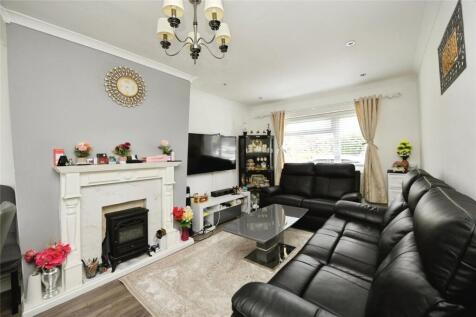 St. Johns Close, Rainham, RM13