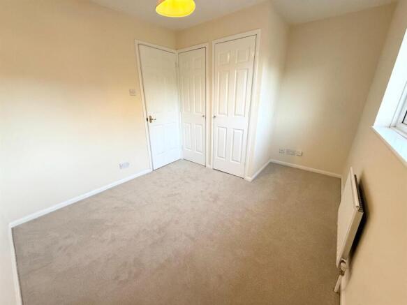 bedroom1.jpg
