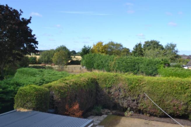 3 bed Semi-Detached for sale Image 4