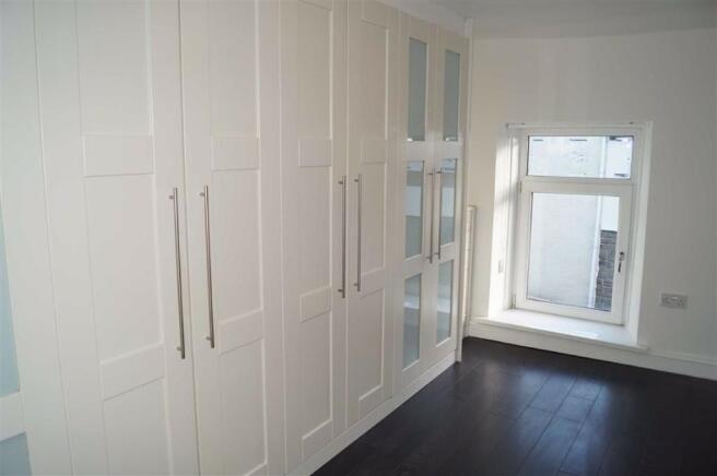 BEDROOM 2 (FRONT)