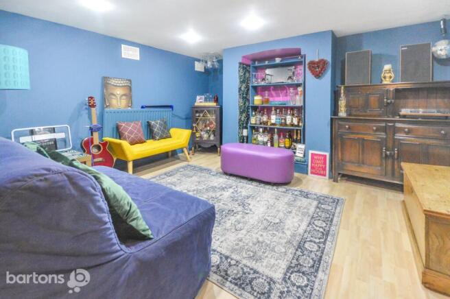 3 bed Semi-Detached for sale Image 11