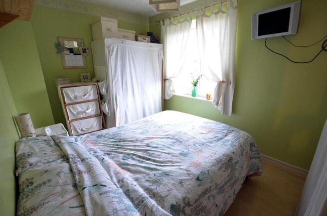 Bedroom 1.jpg