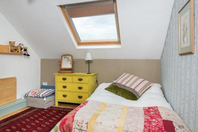 Bedroom, 21 Al...