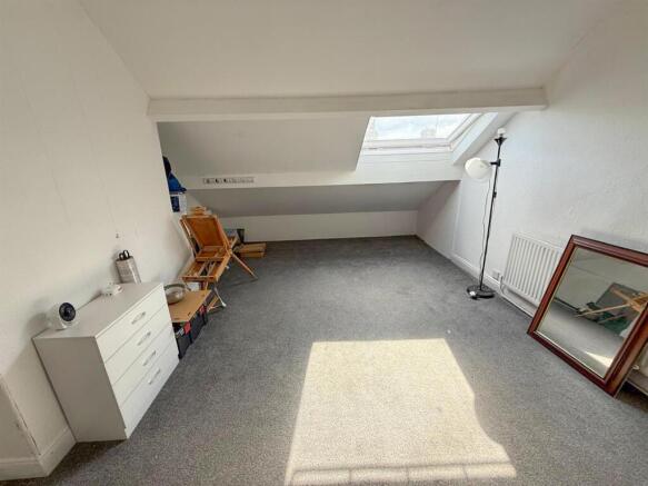 2 bed Terraced for sale Image 9