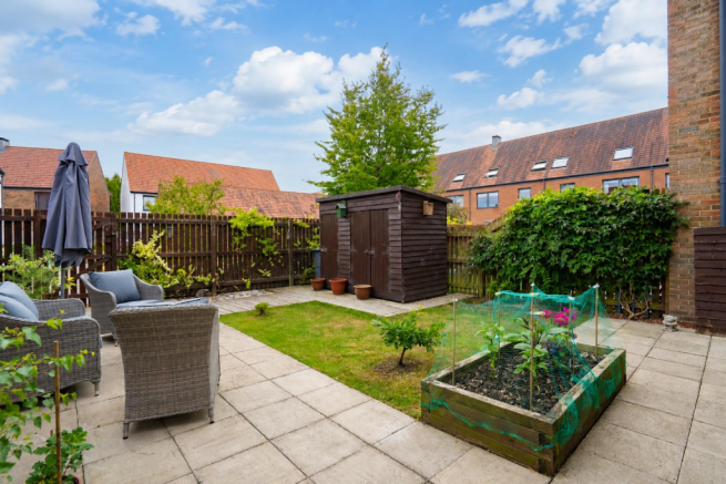 3 bed Town House for sale Image 12