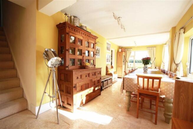 BREAKFAST ROOM