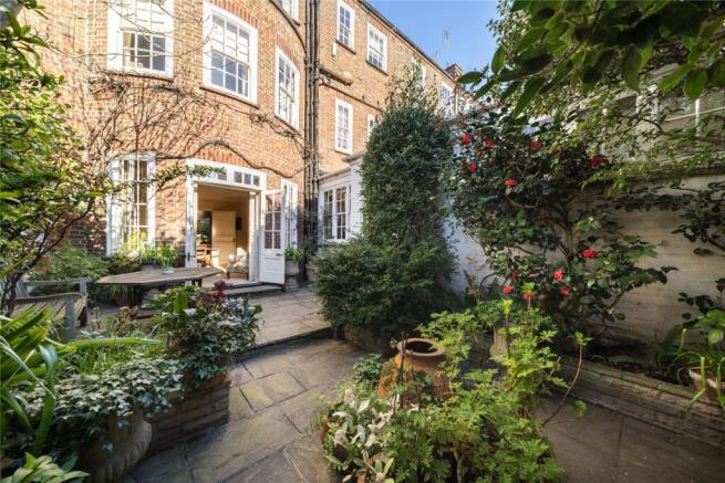 Courtyard Garden
