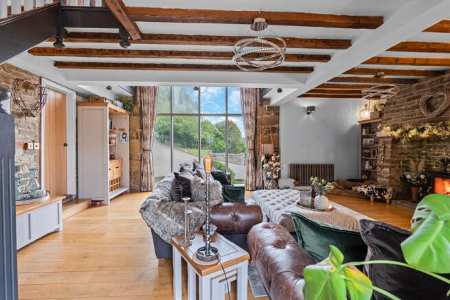 4 bed Barn Conversion for sale Image 12