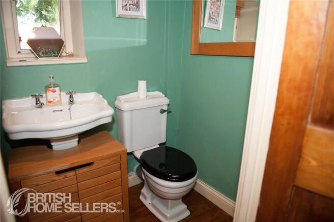 3 bed Detached for sale Image 8