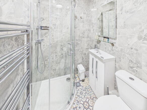 7 bed Town House for sale Image 10