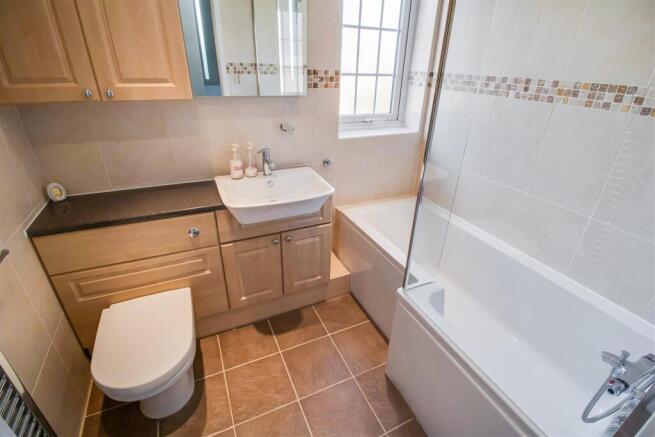 BATHROOM/W.C.