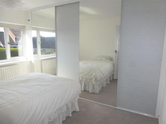 BEDROOM 2