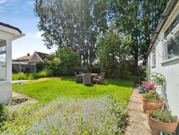 3 bed Detached Bungalow for sale Image 11