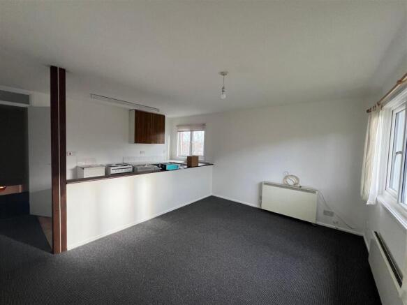 Lounge Kitchen.jpg