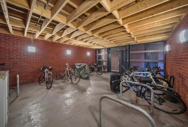 1409118-3-6985b51...