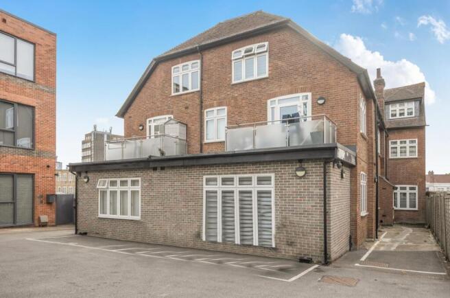Davidson Frost-Wellings, DFW, Pynnacles Close, HA7