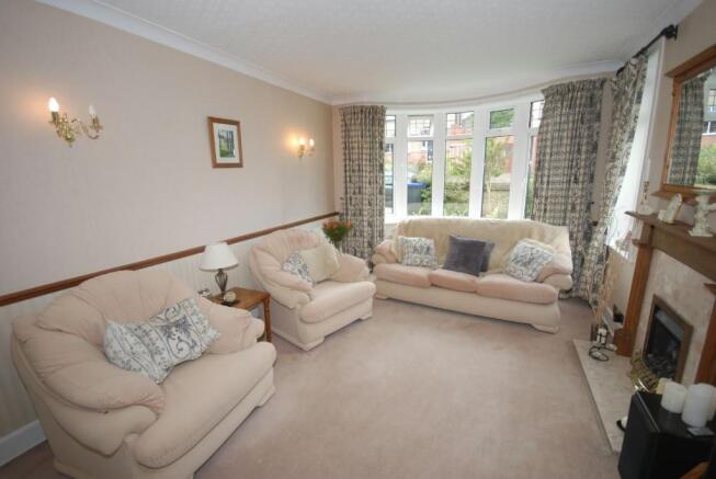 Sitting Room/Dining