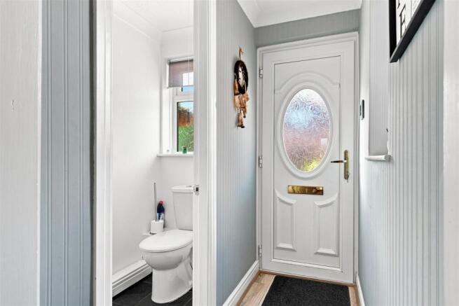 4 bed Detached for sale Image 10