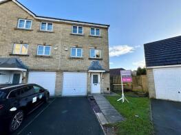 14, Winscar Avenue, Bradford BD6 3WX